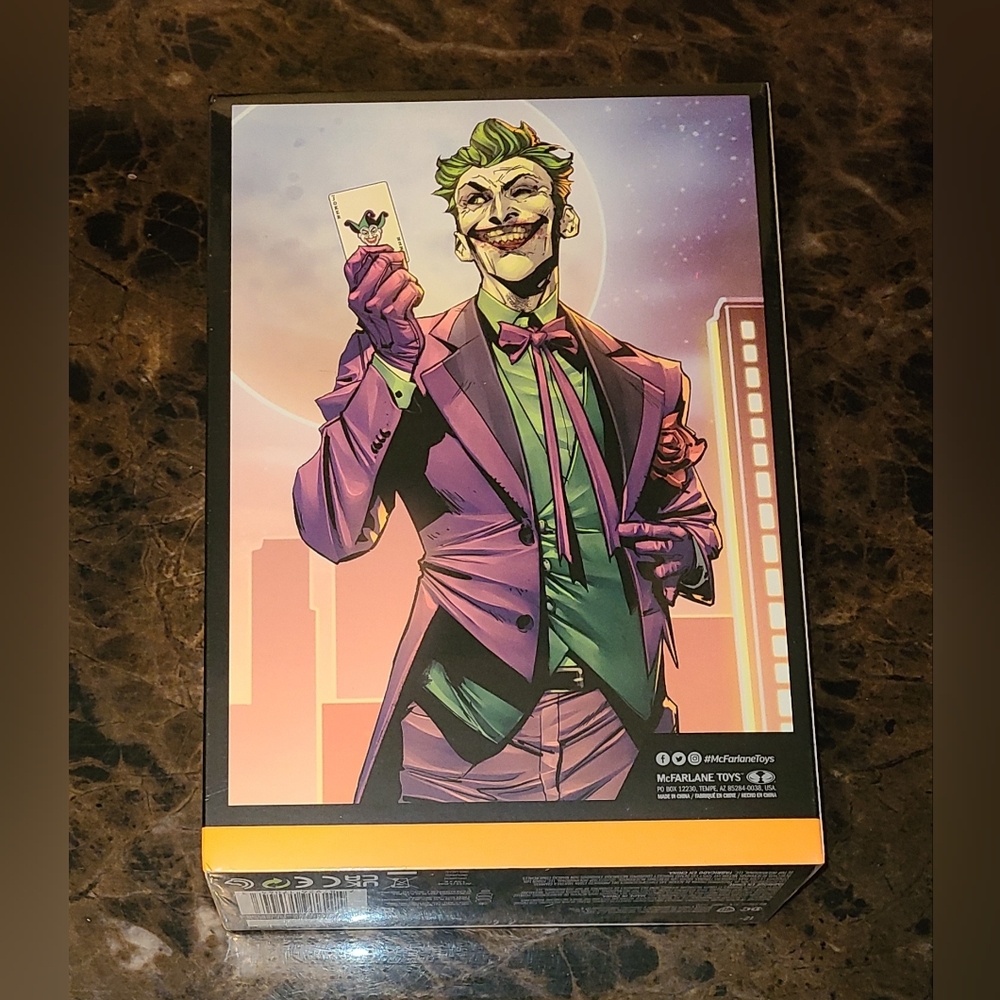 BLACKLIGHT JOKER 2023 SDCC EXCLUSIVE ENTERTAINMENT EARTH DC GOLD LABEL MCFARLANE